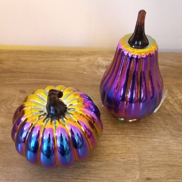2 Piece Set Halloween Gothic Iridescent Rainbow Glass Pumpkins - Picture 11 of 11